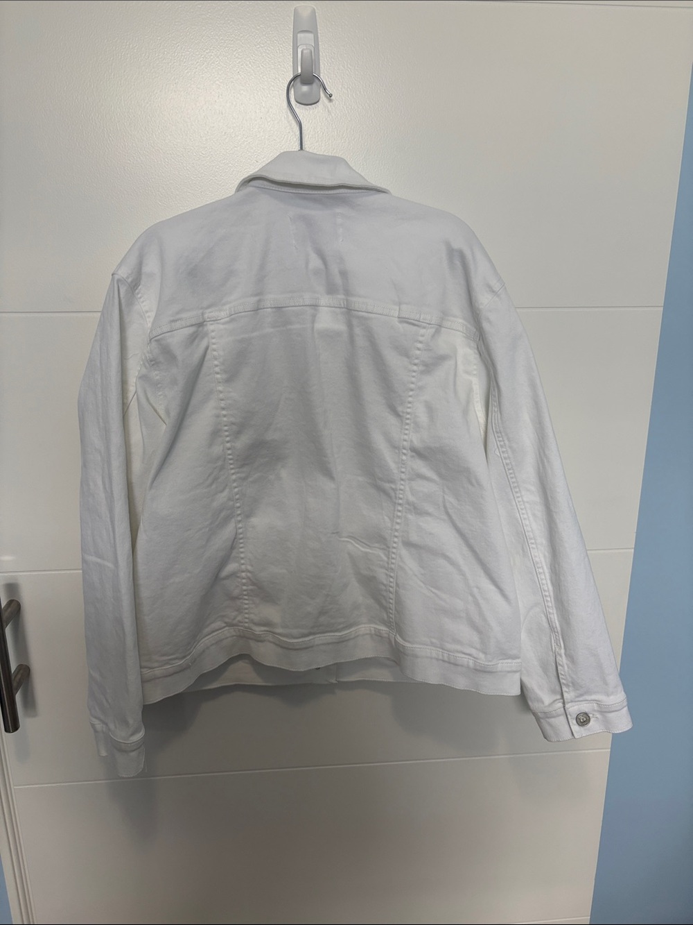 Seven7 White Denim Jacket with Button Front - Picture 6 of 8